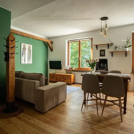 Apartment Oomph True Tree House Moko Warsaw