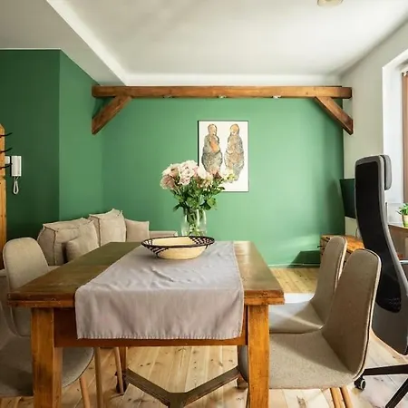 Apartment Oomph True Tree House Moko