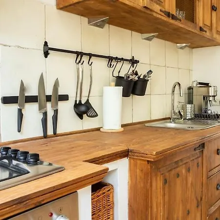 Oomph True Tree House Moko