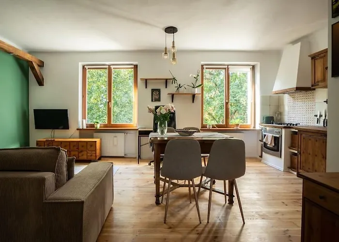 Oomph True Tree House Moko Warszawa