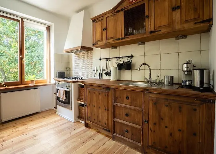 Oomph True Tree House Moko *